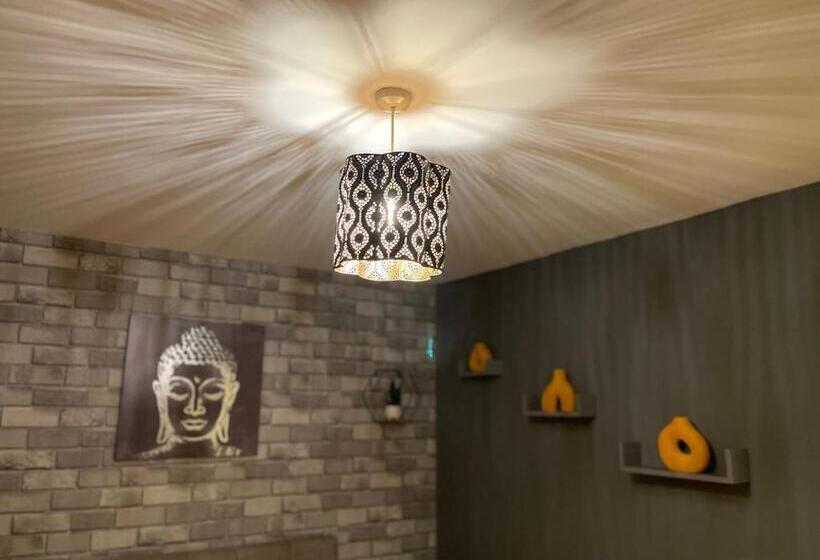 פנסיון Lychgate Guest House