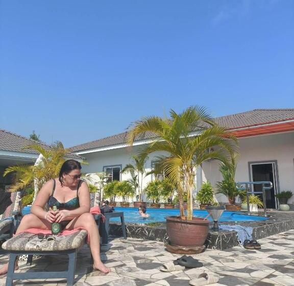 פנסיון Mb House Resort