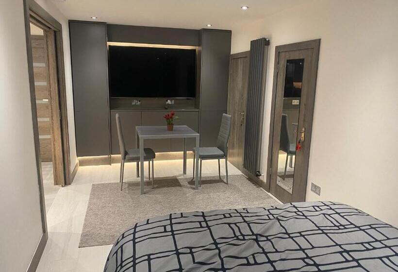 پانسیون Modern Studio In Natural Surroundings