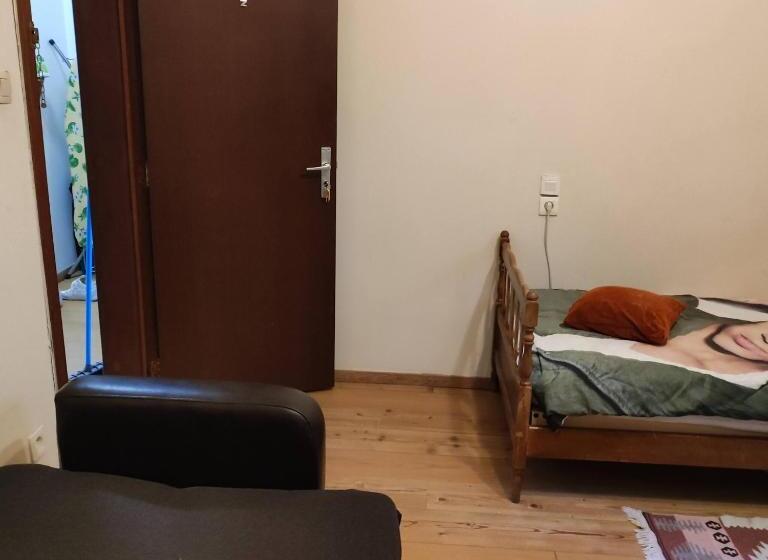 بنسيون Room In Bb   Chambre Z2 A Bruxelles
