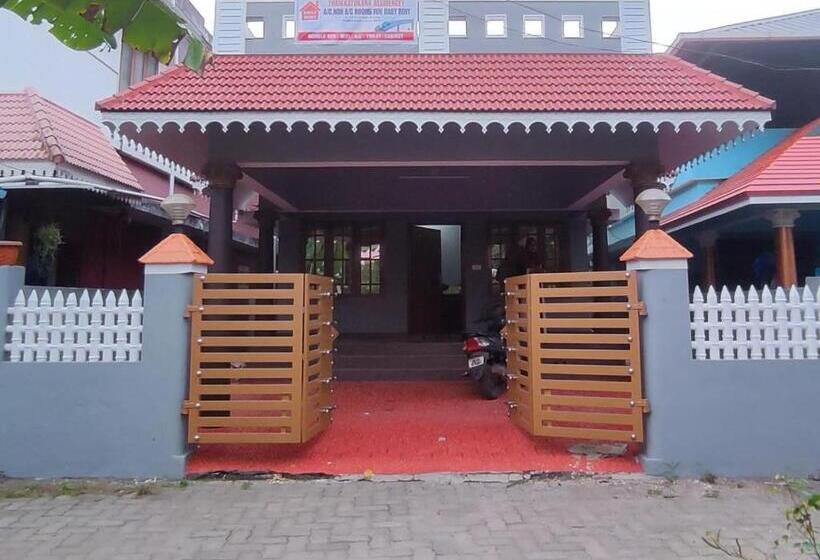 ペンション Thaikkatukara Residency