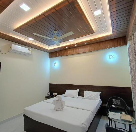 Royal Breeze Resort