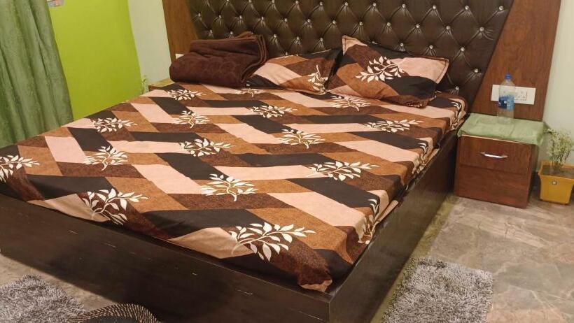 Spot On Hotel Bairi Love