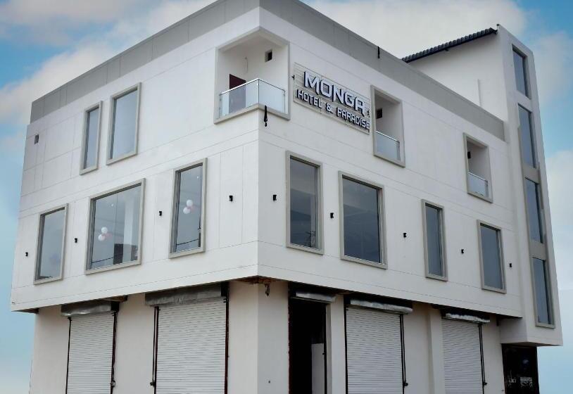 Monga Hotel & Paradise