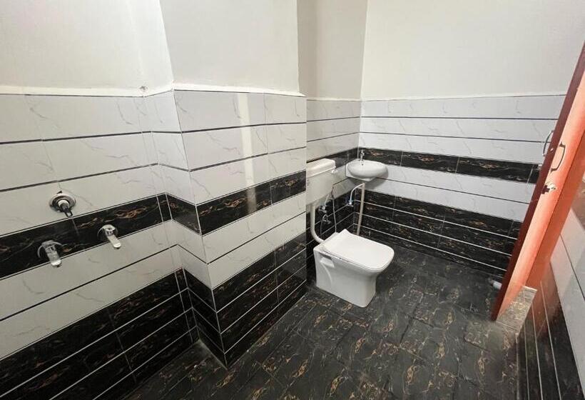 Monga Hotel & Paradise