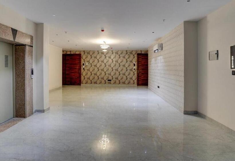 Townhouse Oak Hotel Comfortable Inn