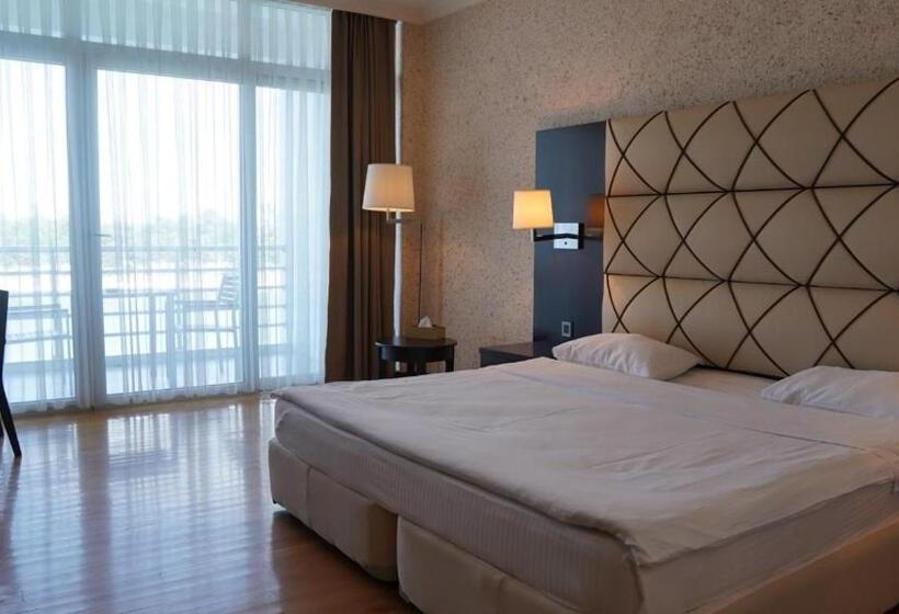 Agsaray Deluxe Hotel & Spa