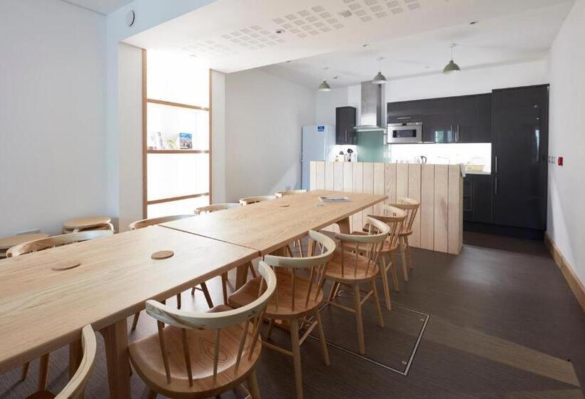 הוסטל The Barrel Store Cirencester