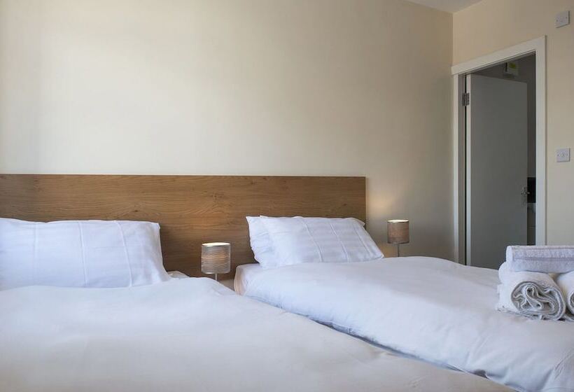 مبيت وإفطار Cargo Cafe Apartments