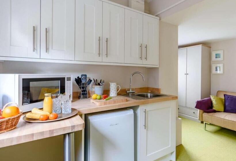 住宿加早餐 Claridge House