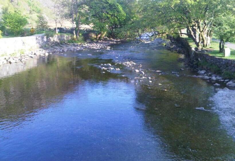 مبيت وإفطار The Coach House