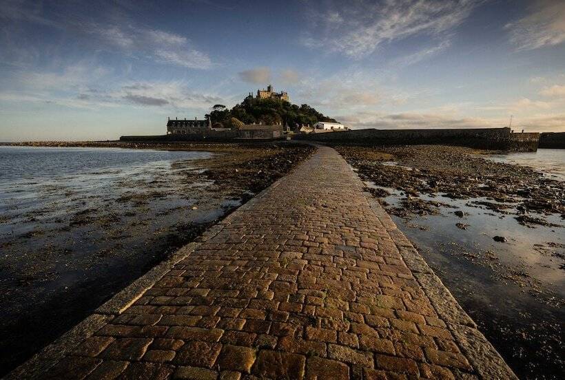 Bed and Breakfast Halwell Lodge