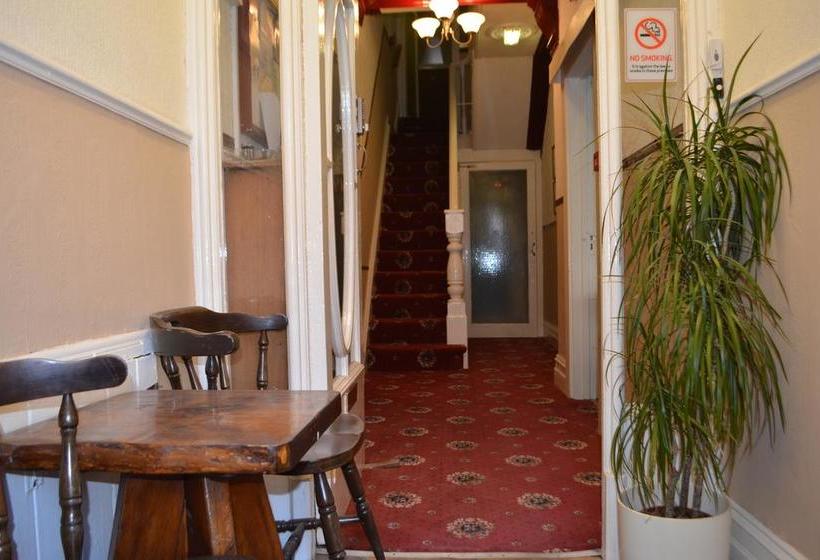 住宿加早餐 Holm Lea Halal Hotel & Minicinema