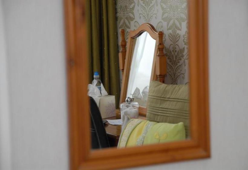 민박 Lynwood Guest House