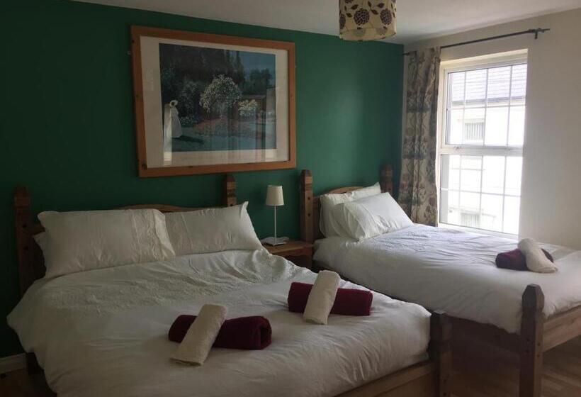 Bed and Breakfast Roomz