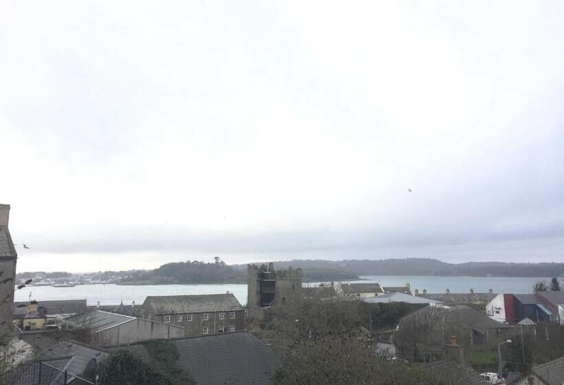 Bed and Breakfast Roomz