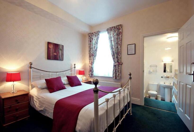 Bed and Breakfast St Marys Guest House