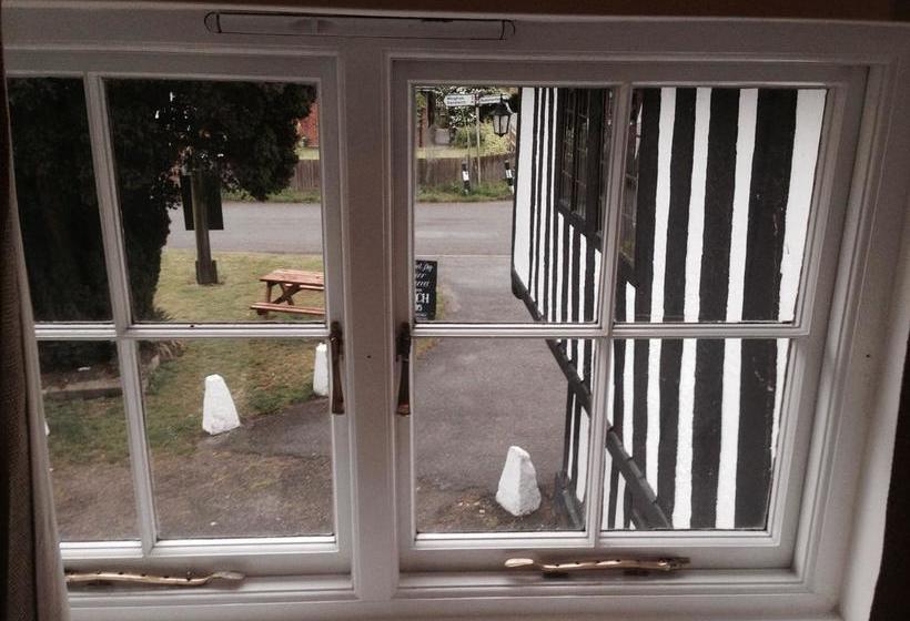 ベッドアンドブレックファースト The Black Pig Public House