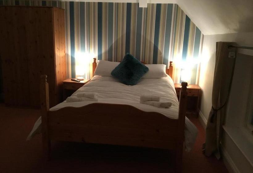 ベッドアンドブレックファースト The Black Pig Public House