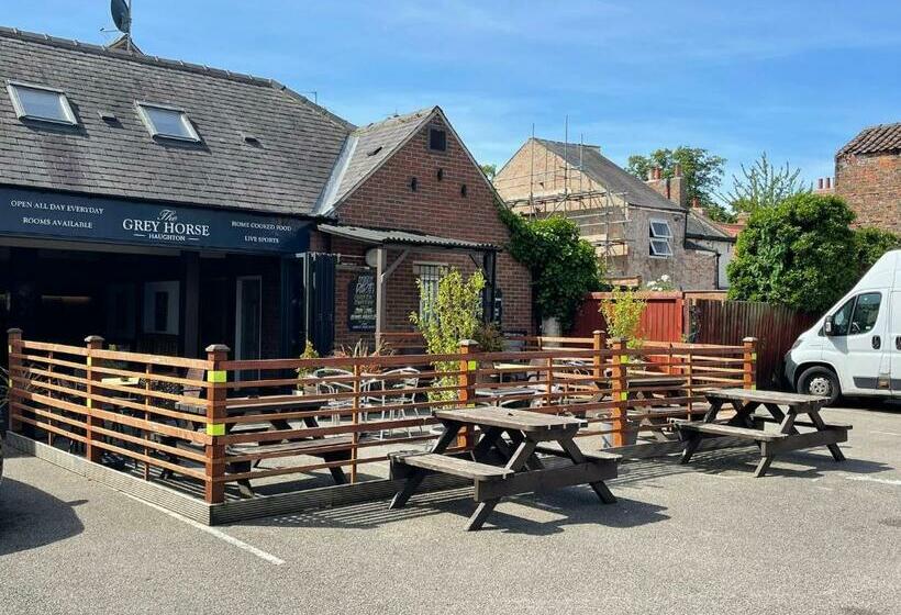 צימר The Grey Horse