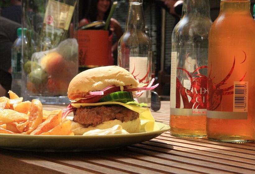 민박 The Lodge Rooms