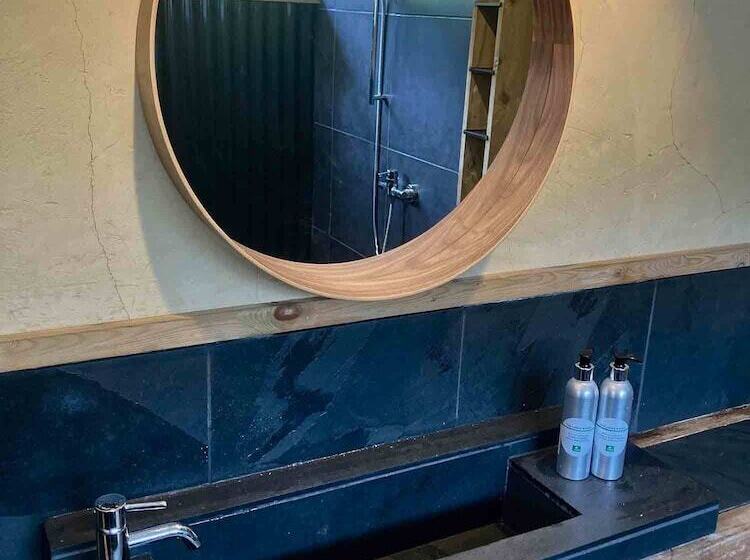 민박 The Lodge Rooms