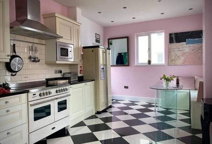 مبيت وإفطار Upton House