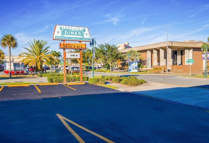 Budget Motel  Titusville