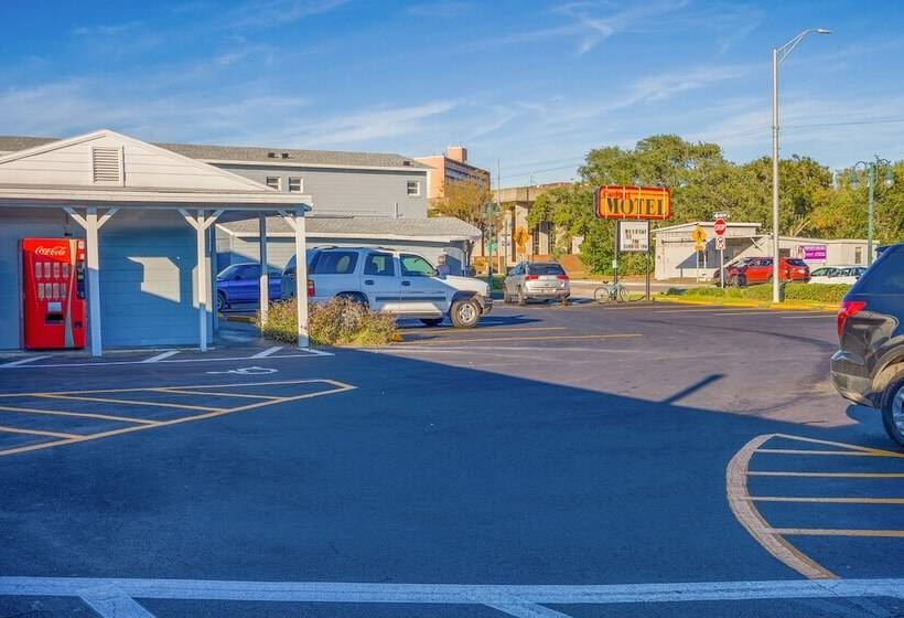 Budget Motel  Titusville