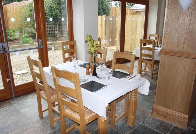 Cottage Lea S Country Hotel & Restaurant