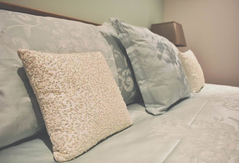 Count House Cottage B&b   Adults Only