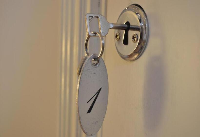 ホテル 5:ans Bed & Breakfast