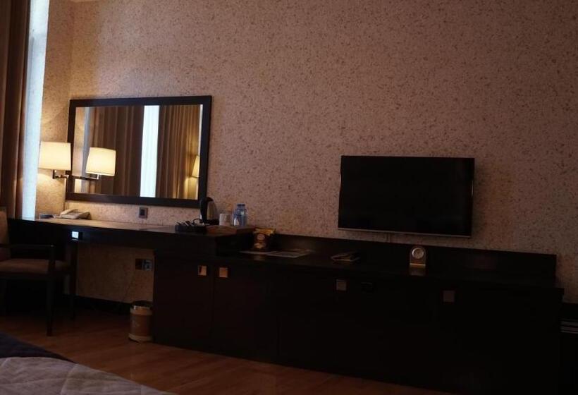 Agsaray Deluxe Hotel & Spa