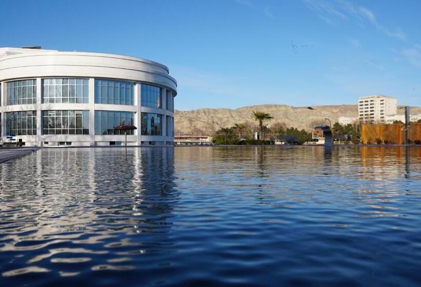 Agsaray Deluxe Hotel & Spa