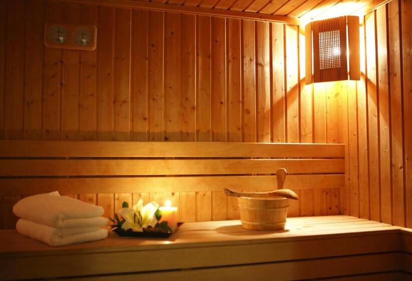 Agsaray Deluxe Hotel & Spa