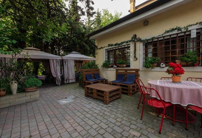 فندق Ai Due Pini B&b