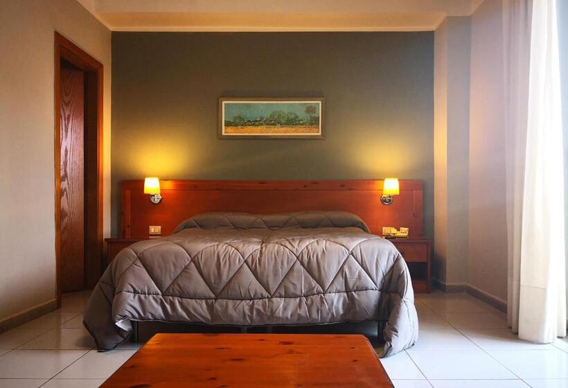 בית מלון כפרי Albergo Del Pino