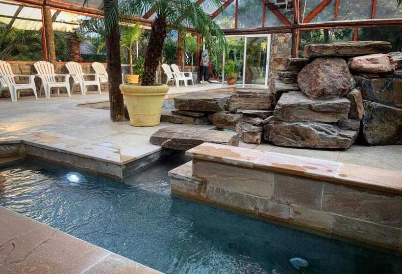 Отель Apartamentos Premium Con Yacuzzi Dunas Del Este