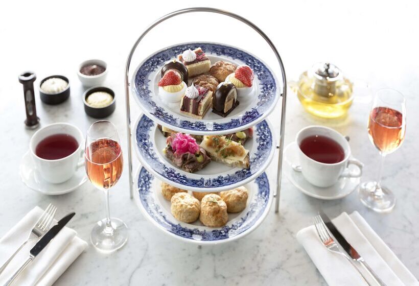 בית מלון כפרי At Six