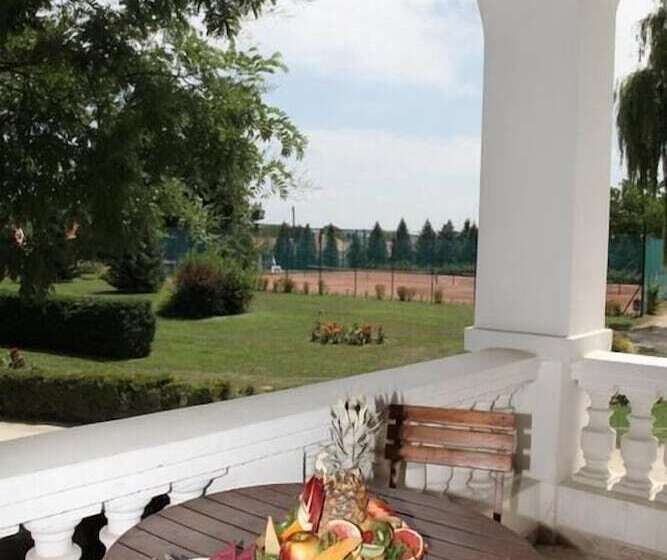 Отель Batthyany Kastelyszallo