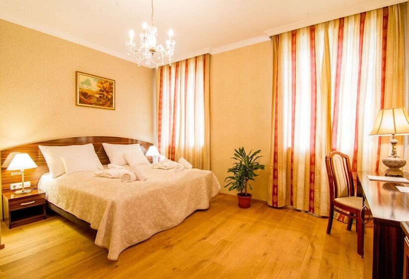 Отель Batthyany Kastelyszallo