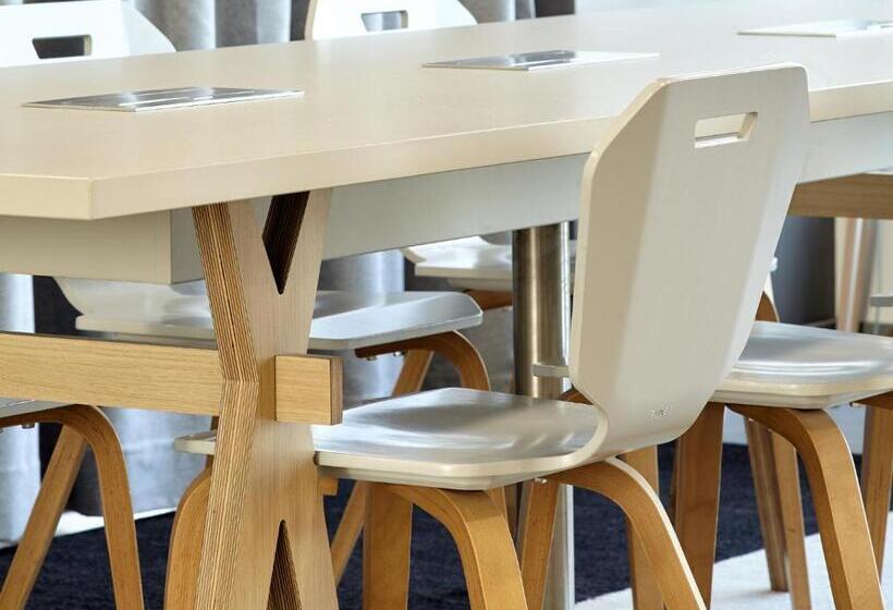 B&b Hotel Dijon Nord Zénith