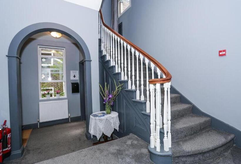 Отель Beckenham Park