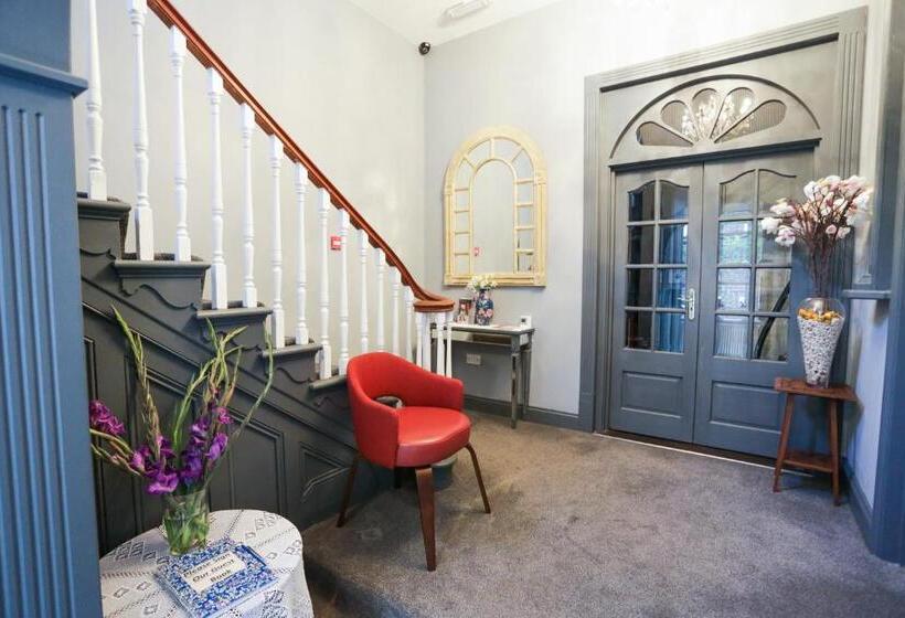 Отель Beckenham Park