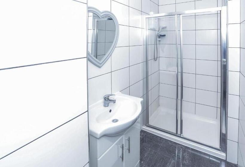 Отель Beckenham Park