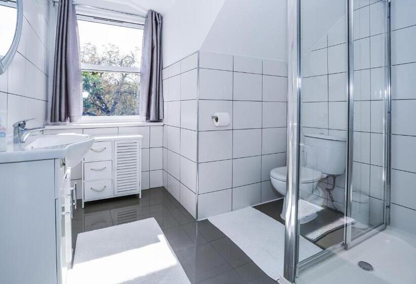 Отель Beckenham Park