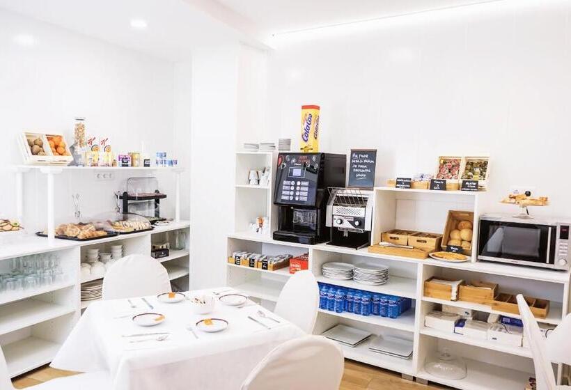 هتل Dc Mesones 21