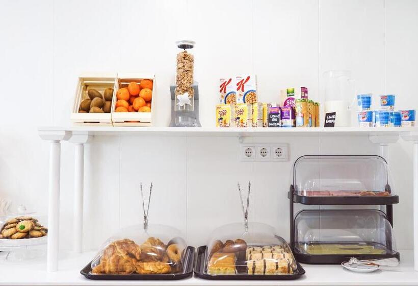 هتل Dc Mesones 21