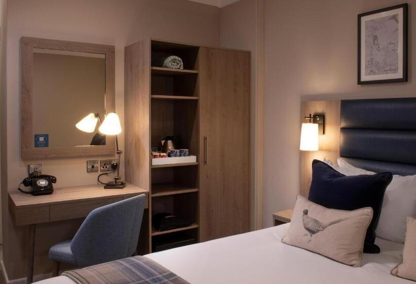 Отель De Vere Horsley Estate