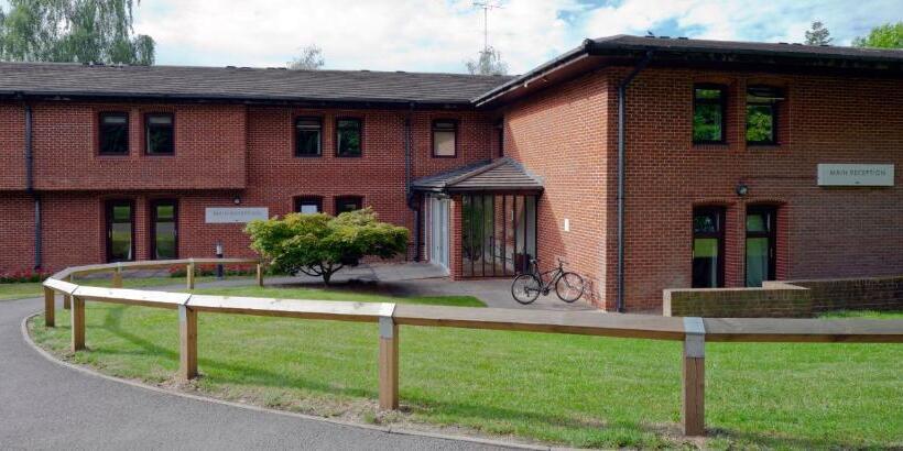 Отель De Vere Horsley Estate